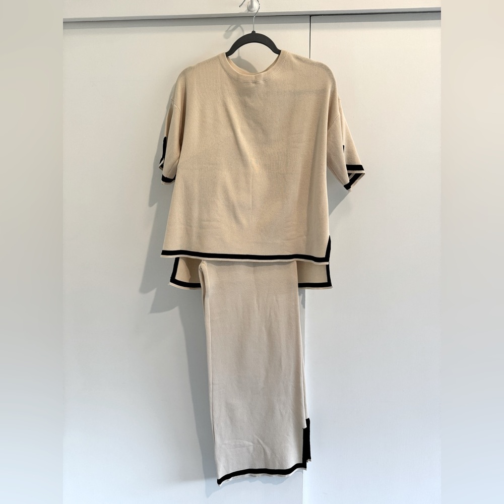 Amazon 2 piece knit set - size small